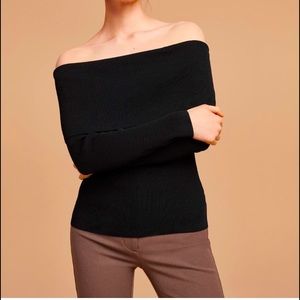 WILFRED Croquis Off Shoulder Sweater